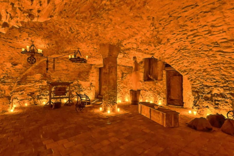 Prague: Oldtown, Medieval Underground & Dungeon History Tour - Old Town walking first, then Prague under your feet