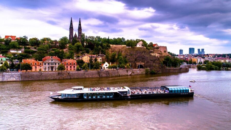 Prague: Sightseeing Dinner Cruise on Open-Top Glass Boat - Boarding and Seating: Window Seat Upgrade and Guaranteed Placement