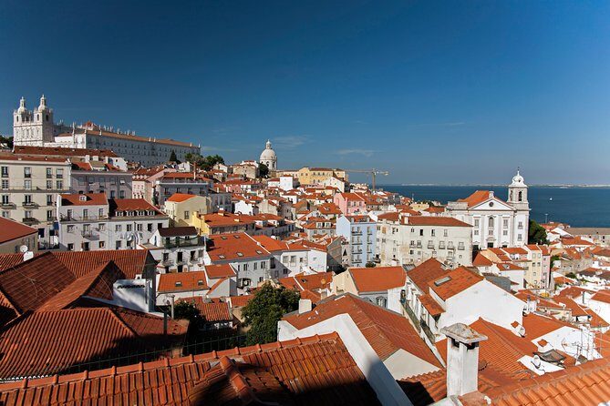 Lisbon Highlights - Private Tour with Van and Local Guide - Why the Guide Makes All the Difference