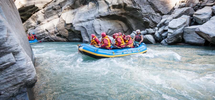 Queenstown: Shotover River Whitewater Rafting Trip - The Guides and Safety
