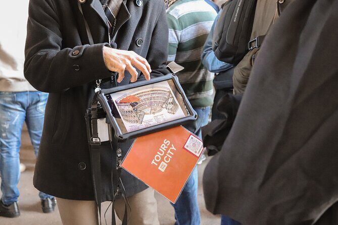 Roma: Colosseum, Forum, and Palatine Hill Local Guided Tour - Meeting Point at the Arch of Constantine: Quick, But Read the Message