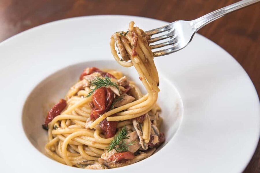 Rome: Food Tour in Trastevere 20+ Tastings Free Flowing Wine - Meeting at Trapizzino: finding the guide and starting with a choice