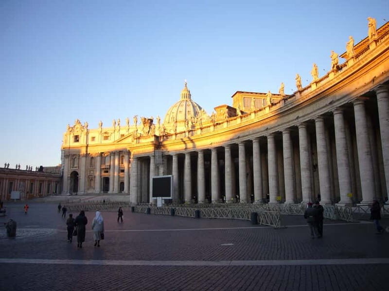 Rome: St Peter’s Basilica Express Entry & Digital Audio Tour - Where you meet and how the timing works