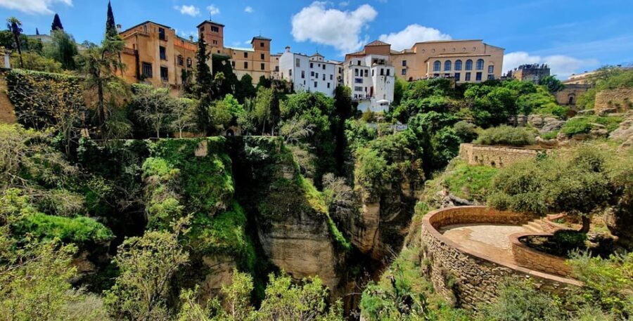 Ronda and Setenil Tour with Free Time and Map from Málaga - Direct transport from Málaga: fewer stops, more sightseeing time