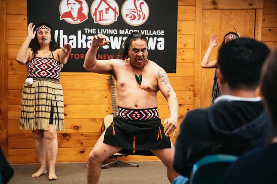 Rotorua: Mori Cultural Performance with Dancing - A Closer Look at the Experience