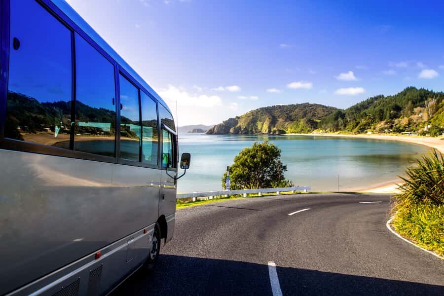 Russell: 1-Hour Sightseeing Tour by Coach & Long Beach - The Highlights of the Tour