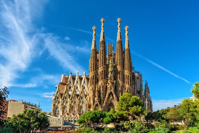 Sagrada Familia Guided Tour with Skip The Line Access - Whats Not Included: Managing Expectations Clearly