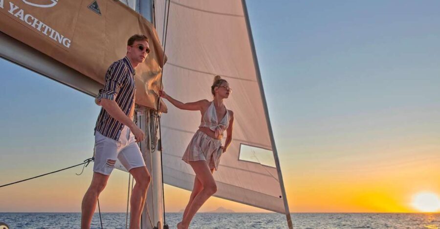 Santorini Gold Catamaran Cruise with Snorkel, BBQ & Open Bar - Getting there smoothly from your hotel (and what to expect at pickup)