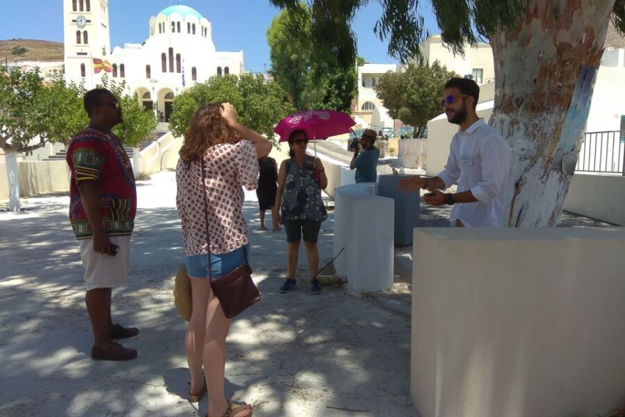 Santorini: Traditional Sightseeing Bus Tour with Oia Sunset - Pickup, Bus Comfort, and Group-Timing Reality