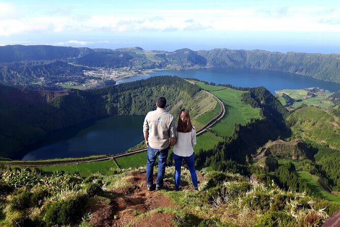 São Miguel West Full Day Tour with Setes Cidades Including Lunch - The Lunch Experience: More Than Just Refueling