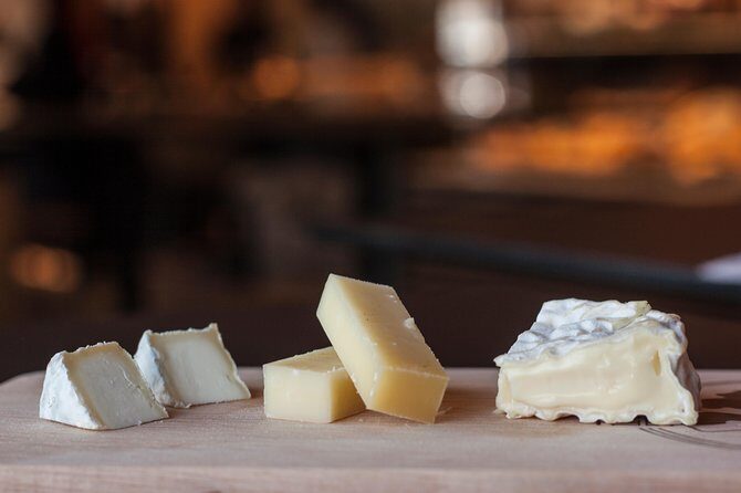 Lyon Old Town Food Tour with 6 French Delicacies & Fine Wine - The Guides: Where This Tour Really Delivers