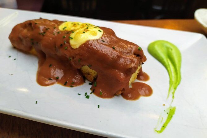 Sevilla Food Tour: Tapas, Wine, History & Traditions - What the Less Enthusiastic Reviews Tell Us