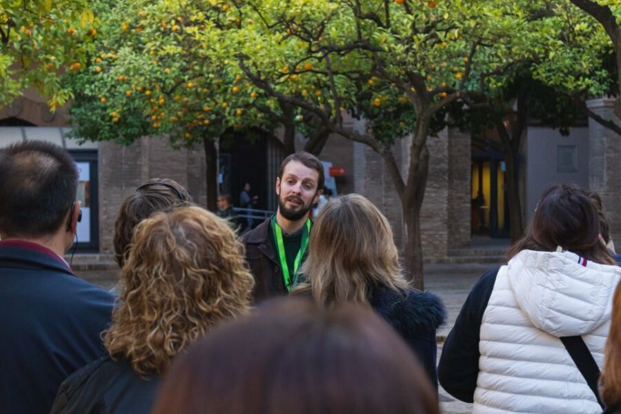 Seville: Cathedral, Giralda & Alcázar Guided Tour - Where you meet (and why it matters)