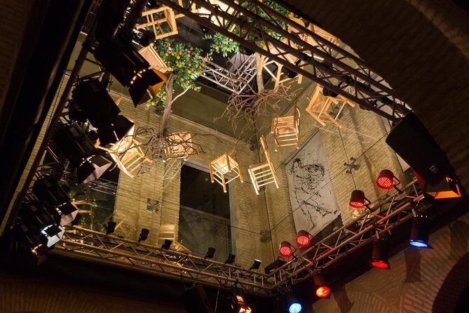 Seville: Puro Flamenco Show - Museo del Baile Flamenco - The Venue Experience: Setting and Atmosphere