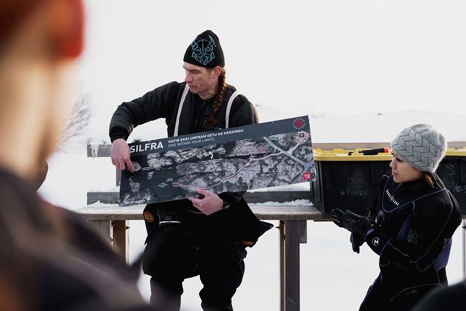 Silfra Drysuit Snorkeling with Free Photos - Meet on Location - The Guides Make the Difference