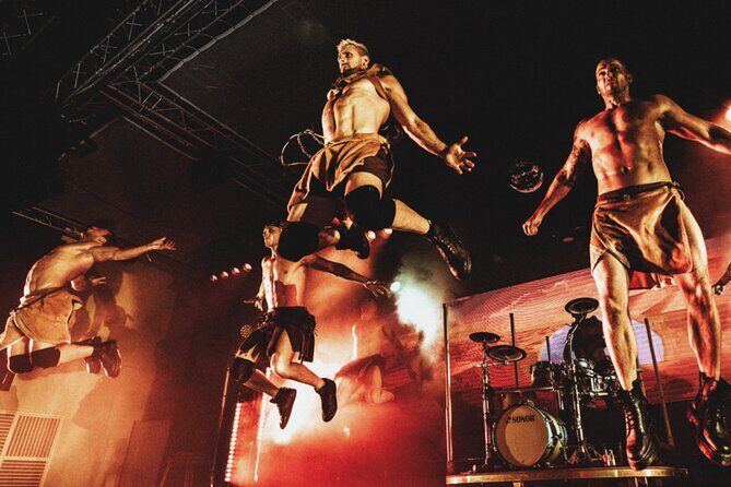 SIXX PAXX Men´s Performing Arts Show Berlin - Timing: the 9:00 pm start and how long it takes