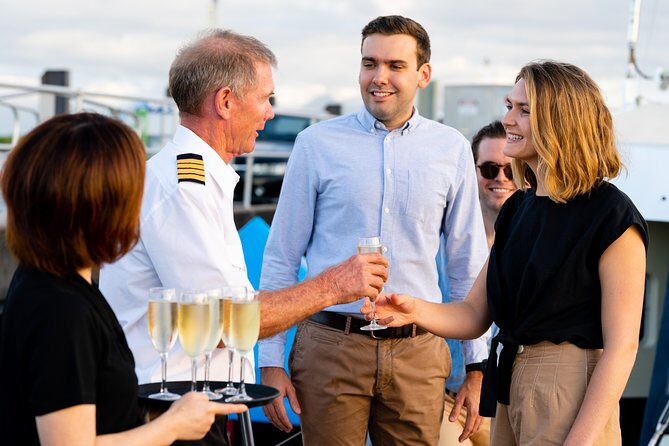 Small-Group Afternoon Cairns City Tour with Harbour Dinner Cruise - What do the reviews tell us?