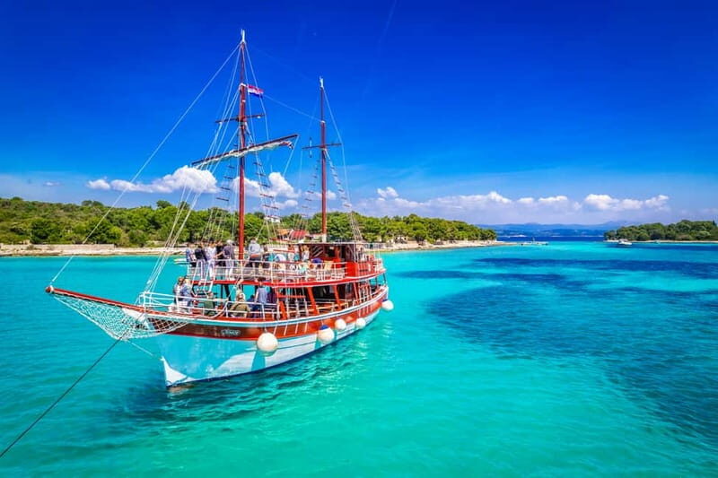 Split: 3 Island & Blue Lagoon Cruise with Lunch & Drinks - Meeting Point at Obala Lazareta and Finding Boat Junior (Without Stress)