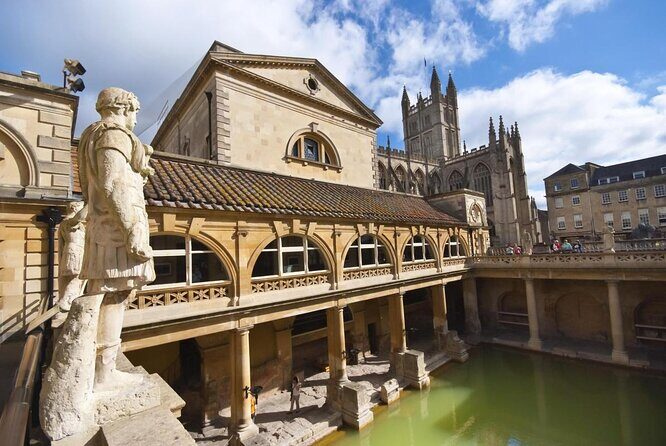 Stonehenge and Bath Day Trip from London with Optional Roman Baths Visit - The Guides Make or Break It
