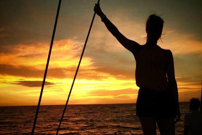 Sunset 3-Hour Cruise from Darwin with Dinner and Sparkling Wine - The Atmosphere and Service