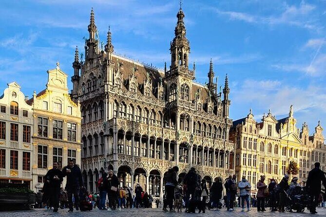 Tell Me About Brussels! | First Day Must-Do | Local Storytellers - Group Size and Booking Logistics: What You Need to Know