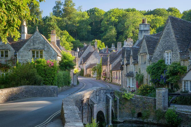 The Cotswolds Tour From Bath (Small group) - Your guide experience: why people keep naming them