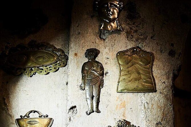 The Skull with the Ears: the Cult of the Dead in the Church of S. Luciella - The People Behind the Experience