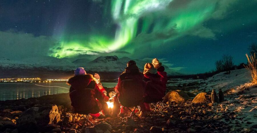 Tromsø: Expert Aurora Hunt - Thermal Gear, Food, Campfire - Starting at Magic Ice Bar Tromsø: Easy Meeting Point Energy