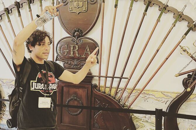 University of Coimbra guided tours without queue - Meeting Point: Where You Need to Be (Praça Dom Dinis)