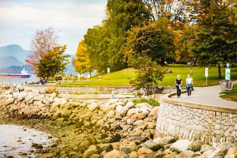 Vancouver: Hop-on Hop-off Sightseeing Tour with 10 Stops - Price and value: what $47 buys you (and when it’s worth it)