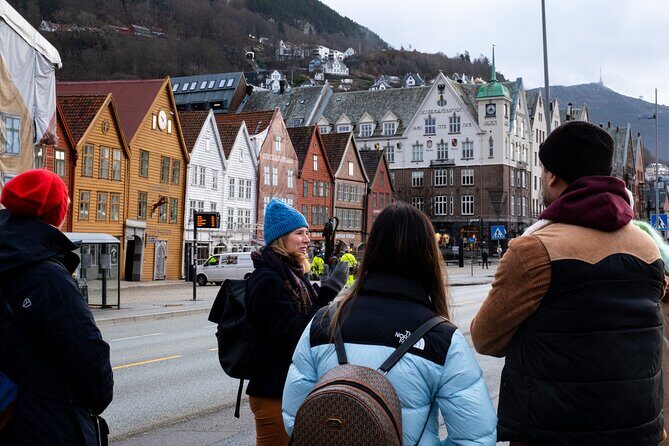 Walking Tour in Bergen of the Past and Present - The Guides Make This Tour Special