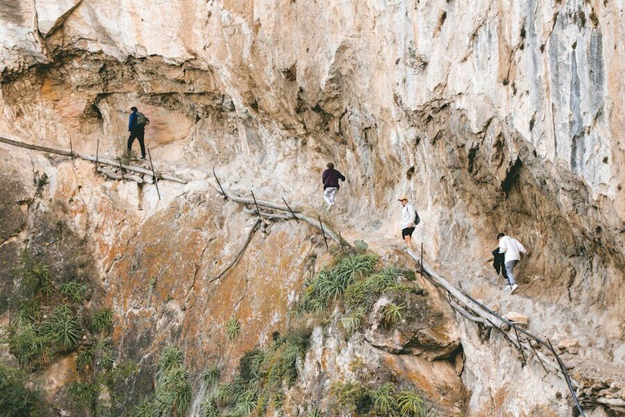 Narrow rocky path El Caminito del Rey