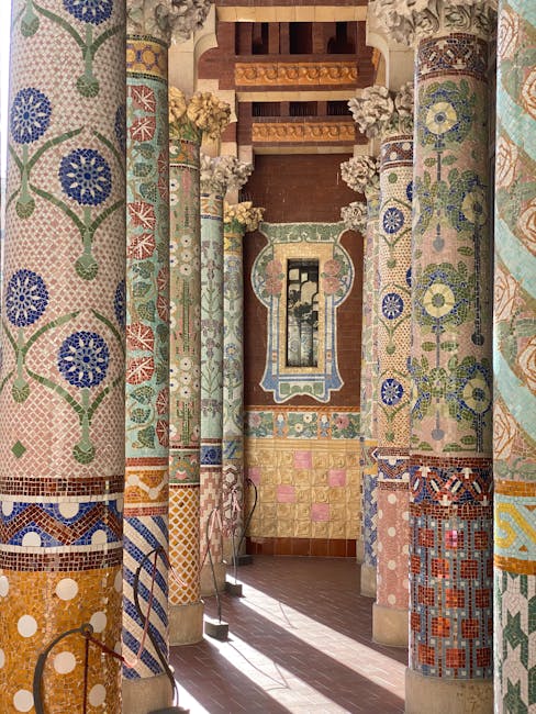 Mosaic-decorated columns in art nouveau style