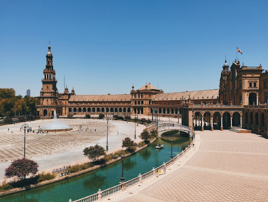 Plaza de Espana Sevilla sunny architecture