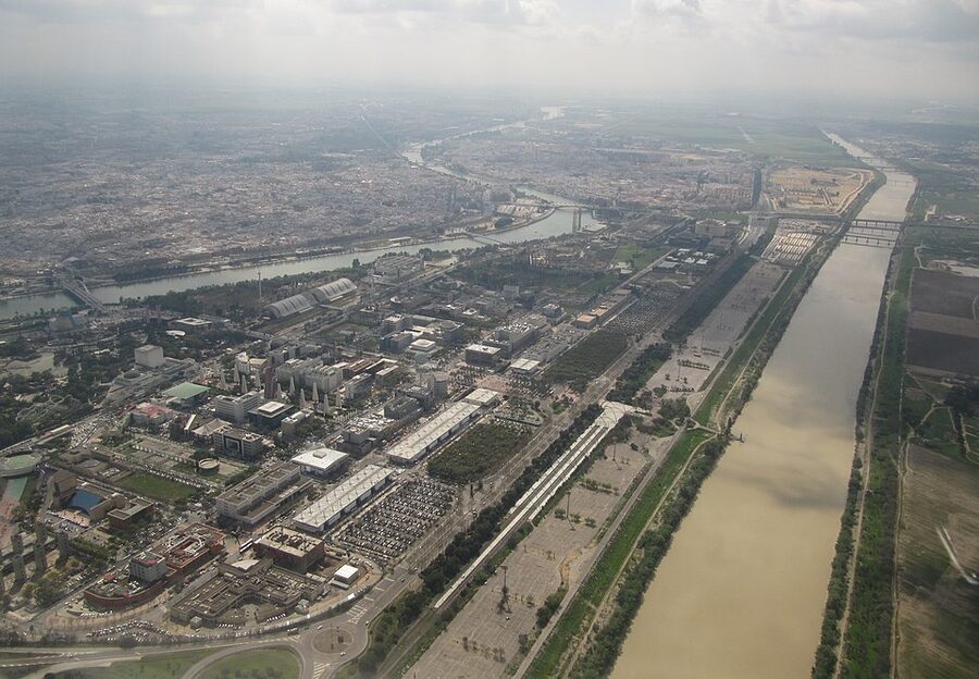 Aerial photograph of Triana Sevilla