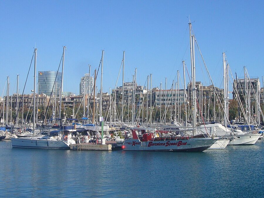 Speedboat tour departing from Port Vell Barcelona harbour